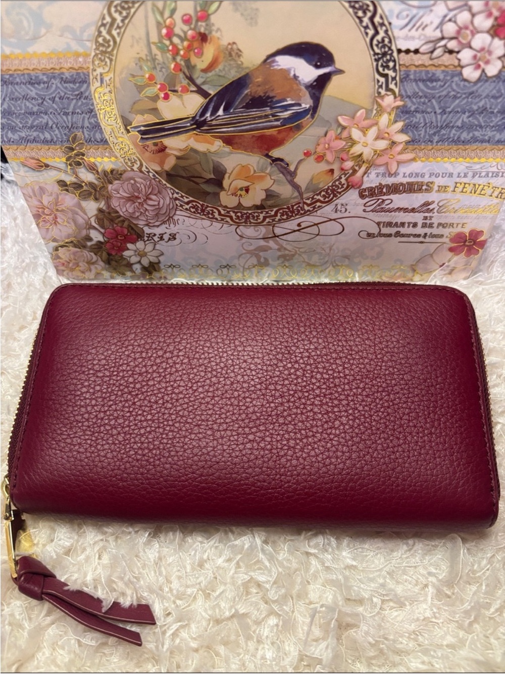 Tory Burch Burgundy Pebbled Leather Zip Wallet with Gold Logo - Picture 3 of 13